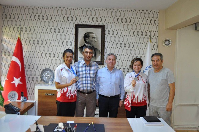 Taekwondo’da Dünya İkincisi Olan İşitme Engelli Sporcular Eskişehir’de