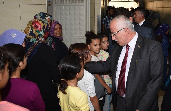 Şanlıurfa Valisi Güngör Azim Tuna Aşevini Ziyaret Etti