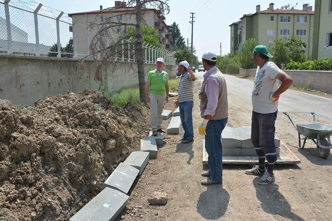 Başkan Acar İlçede Yürütülen Yol Yapım Çalışmalarını İnceledi