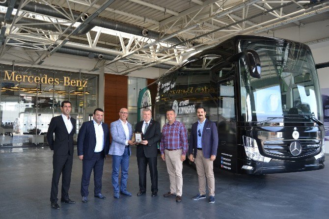 Atiker Konyaspor Yeni Mercedes-benz Travego İle Avrupa Yolunda