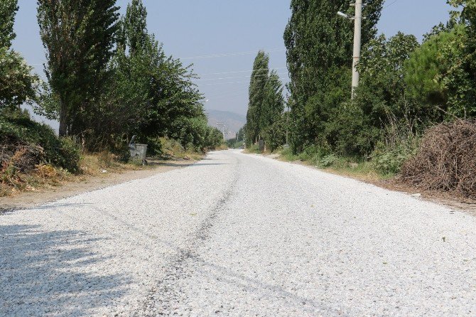 Büyükşehir Akselendi’yi Gölmarmara’ya Bağlıyor