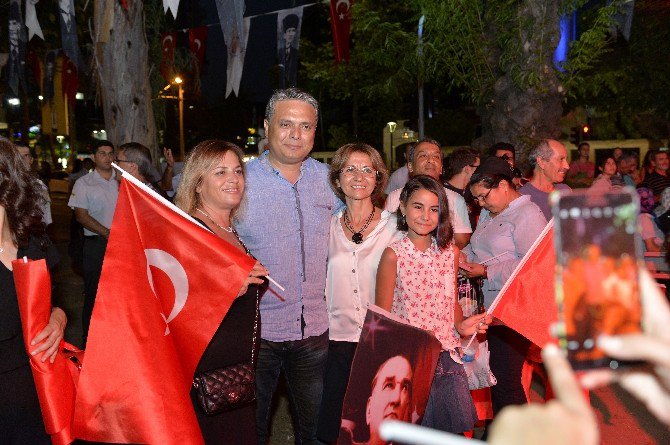 Demokrasi İçin Müzik Sokakta