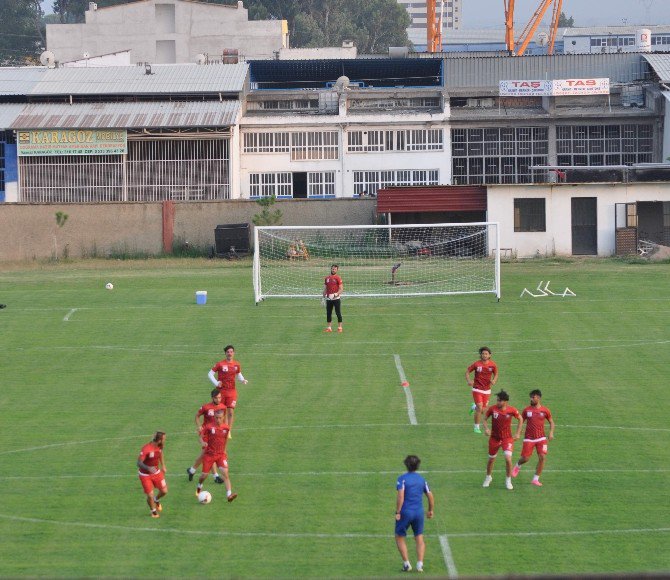 Nazilli Belediyespor Gol Çalışıyor