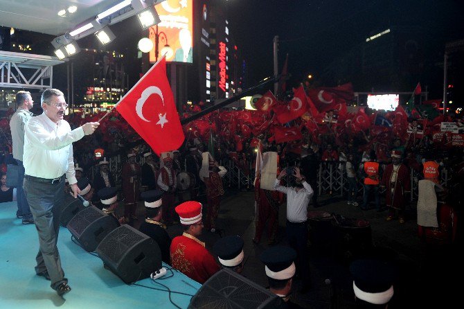 Demokrasi Nöbeti Çarşamba Gününe Kadar Sürecek