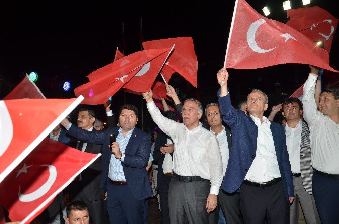 Bartın’da Demokrasi Nöbeti Aralıksız Sürüyor