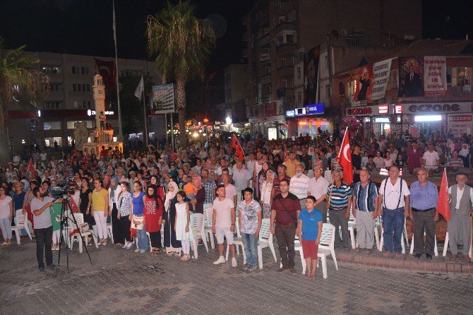 Torbalı’da Demokrasi Nöbeti Türkülerle Sona Erdi