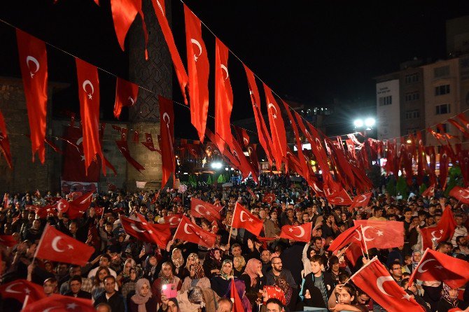 Dadaşlar Dosta Güven, Düşmana Korku Veriyor