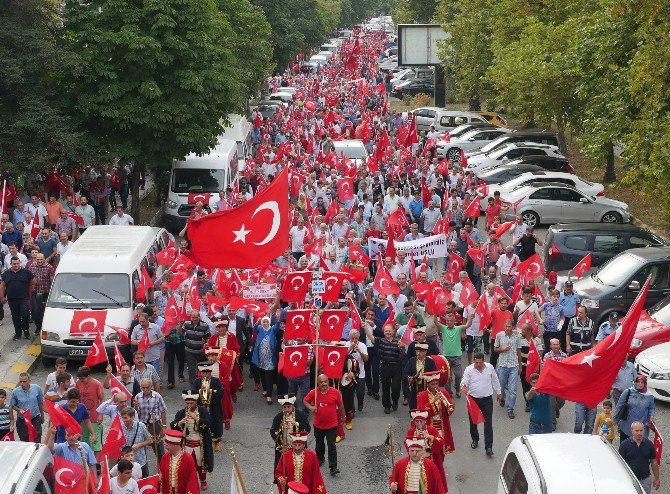 Akçaabat’ta Demokrasi Yürüyüşü Gerçekleştirildi