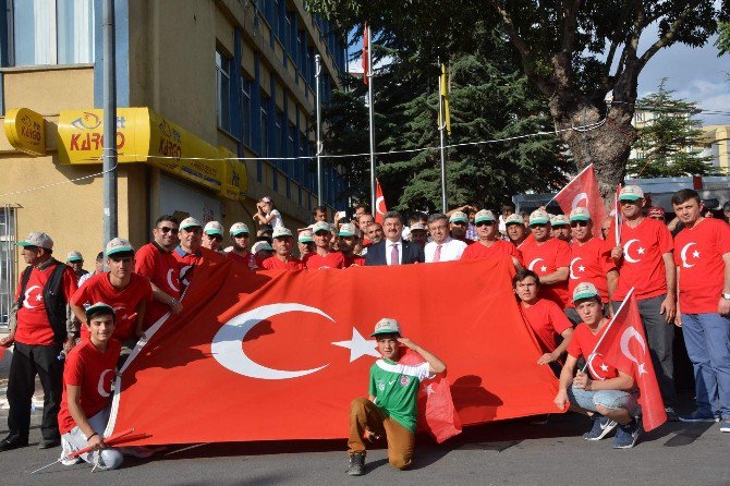 Afyonkarahisar’da “Demokrasi Ve Şehitler” Mitingi Yaklaşık 20 Bin Kişinin Katılımı İle Yapıldı