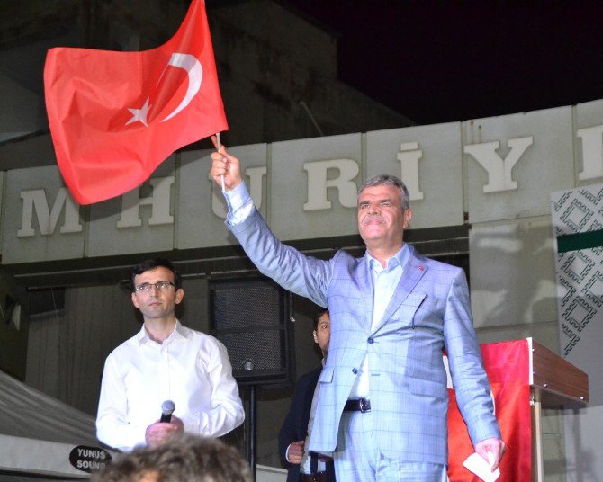 Başbakan Yardımcısı Veysi Kaynak, Osmaniye’de Demokrasi Nöbeti’ne Katıldı