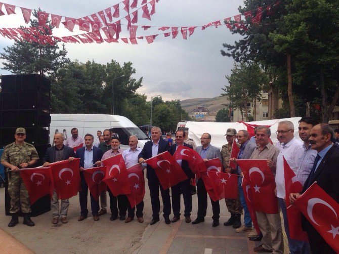 "Demokrasi Ve Şehitler Mitingi"ne Bayburt’tan Destek