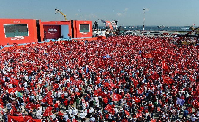 Yenikapı Miting Alanı Dolmaya Başladı