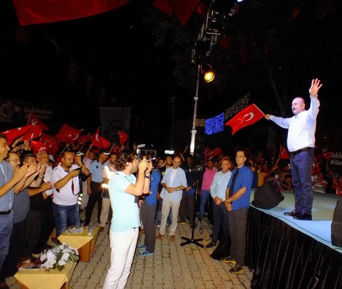 Bakan Çavuşoğlu: "Darbe Girişimi Başarılı Olsaydı Hepimizi Katledeceklerdi"