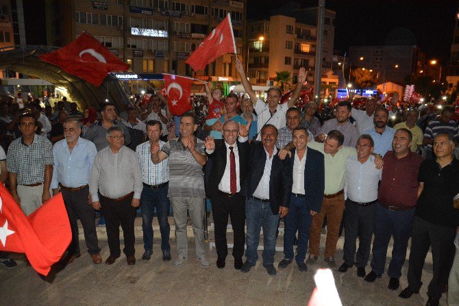 Aliağa, Bir Kez Daha "Demokrasi" Dedi