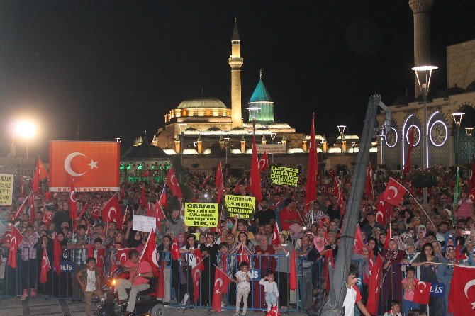 Bakan Özlü Konya’da Demokrasi Nöbetine Katıldı