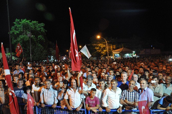 Beşir Atalay, Muş’ta Demokrasi Nöbetine Katıldı