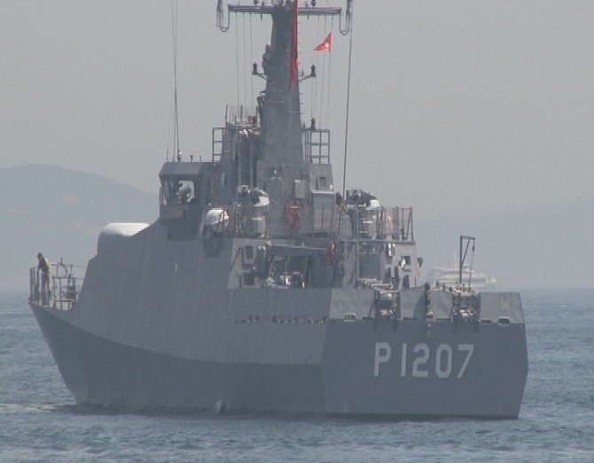 Yenikapı Sahilinde Savaş Gemileri