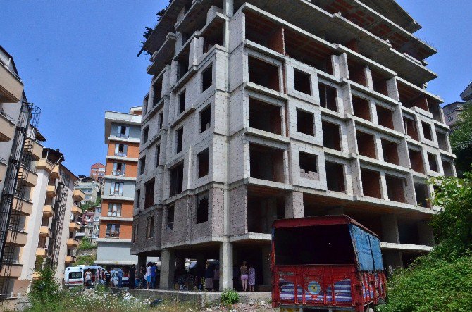 24 Yaşındaki Genç Apartman İnşaatında Ölü Bulundu