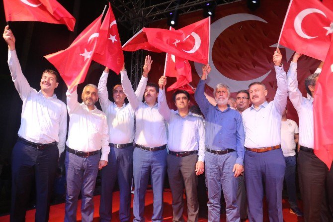 Ercik; "Dünyaya Demokrasi Dersi Verdik"