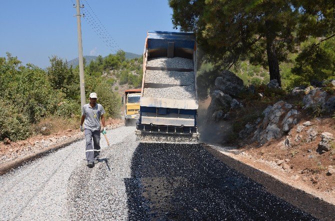 Büyükşehir Belediyesi Bayırkozağacı’nın Yol Çilesini Bitirdi