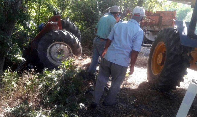 Traktör Dereye Uçtu