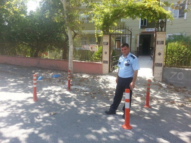 Engelli Vatandaşın İmdadına Zabıtalar Yetişti