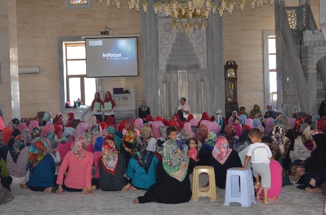 Kula Müftülüğünden Anlamlı Program