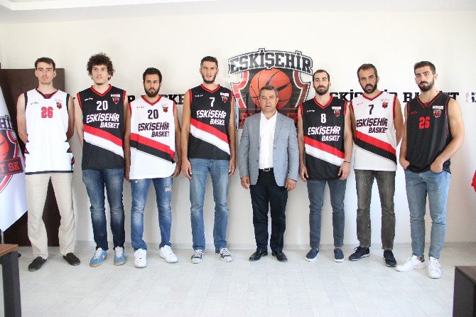 Eskişehir Basket’ten Gövde Gösterisi