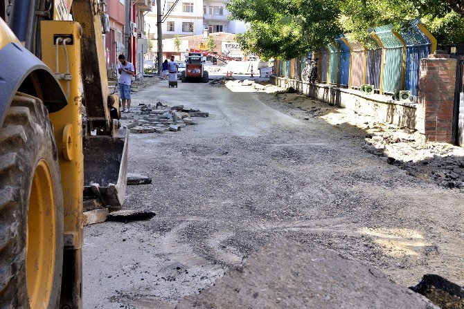 Tepebaşı’nda Fen İşleri Ekipleri Mola Vermiyor