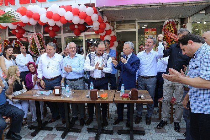 İşyeri Açılışında Birlik Ve Beraberlik Mesajları Verildi