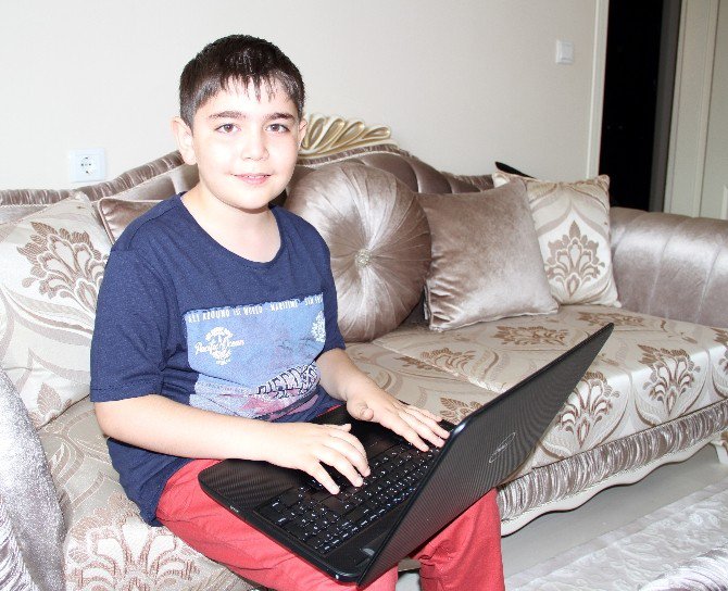 Cumhurbaşkanı Erdoğan’ın Övdüğü Minik Öğrenci: "Çok Duygulandım"