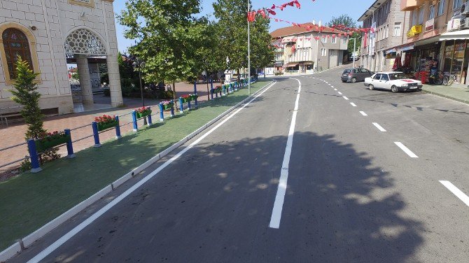 Başiskele’de Yol Bakım Ve Onarım Çalışmaları Devam Ediyor