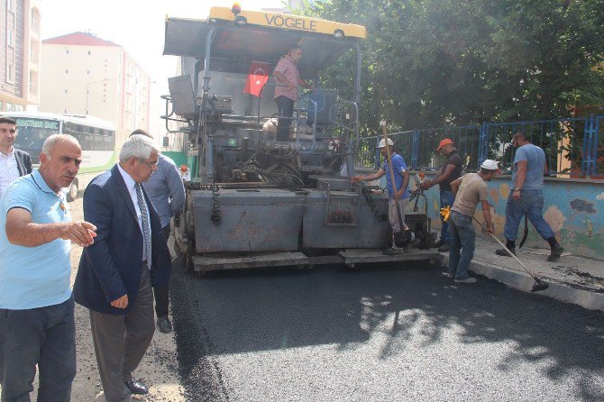 Kars’ta Yol Ve Kaldırım Çalışmaları Hız Kesmeden Devam Ediyor