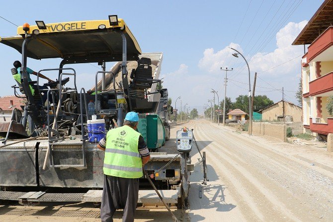 Sarıgöl’de Yollar Yenileniyor