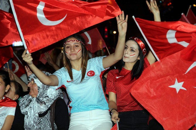 Nevşehir’de Kadınlar Meydanları Boş Bırakmıyor