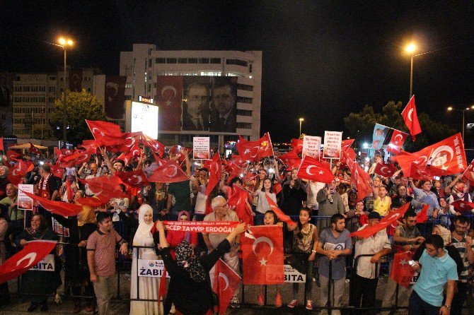 Samsun’da Demokrasi Nöbetine Devam