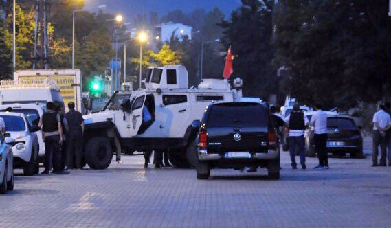 Tatvan’da Bomba Yüklü Araç Yakalandı