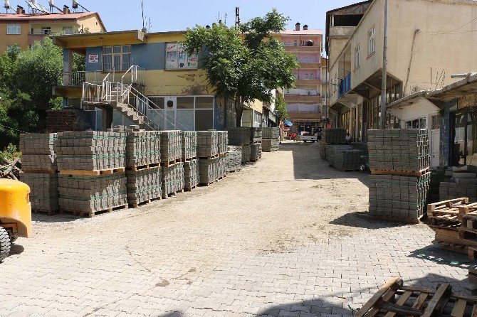 Bitlis’in Cadde Ve Sokakları Yeni Görünüme Kavuşuyor