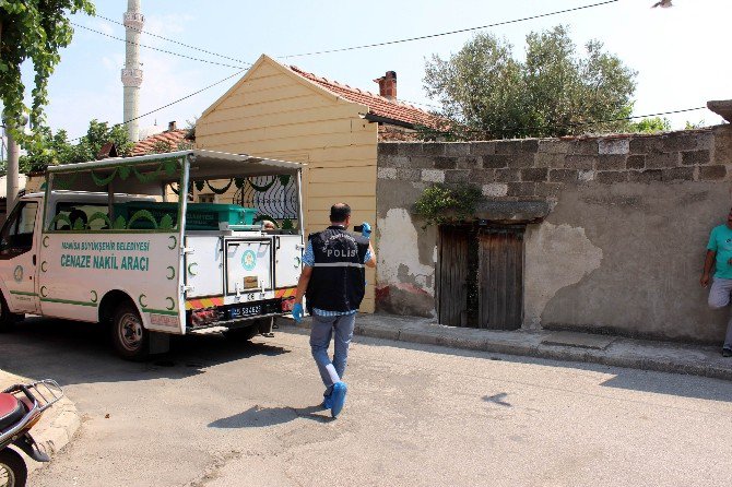 Yalnız Yaşadığı Evinde Ölü Bulundu