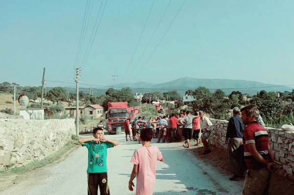 Milas’ta Maden Kamyonlarına Protesto