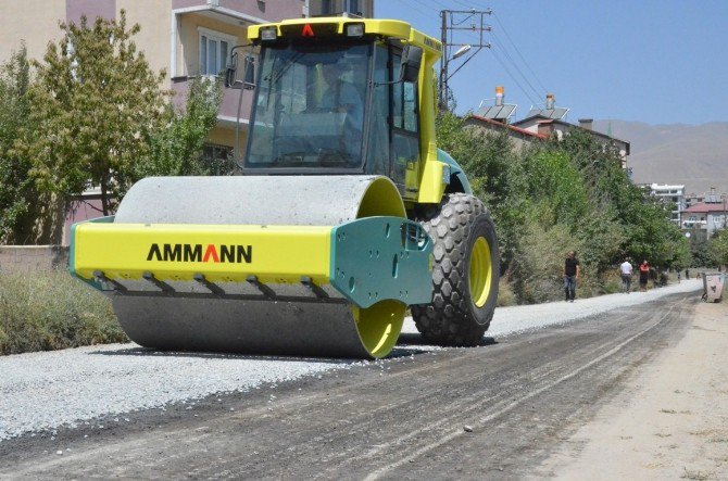 Tatvan’da Yol Yapım Çalışması