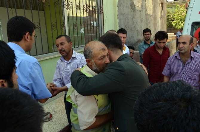 Şehit Ahmet Suna’nın Baba Evine Acı Haber Verildi.