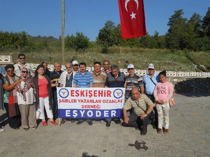 Eskişehirli Şairler Ve Ozanlar Isparta’da “Şiir Ve Türkü” Şöleni Düzenledi