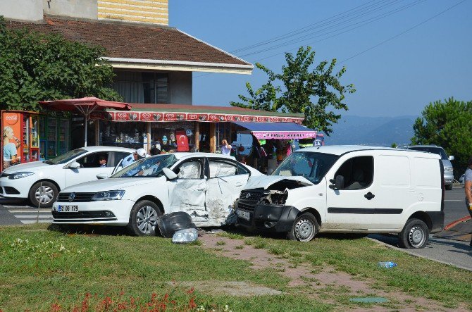 Fatsa’da Trafik Kazası: 5 Yaralı