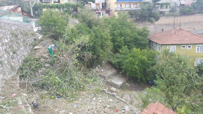 İzmit’te Bakım Ve Onarım Çalışmaları Devam Ediyor