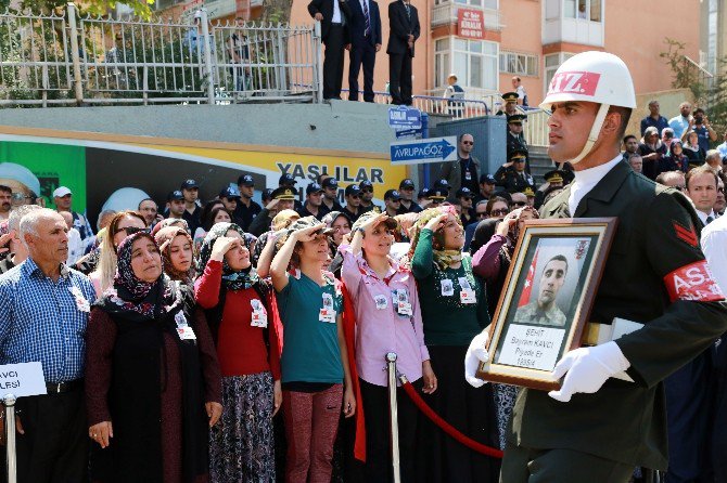 Başkent Şehidini Son Yolculuğuna Uğurlandı