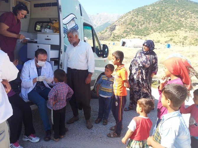 Afyonkarahisar’da Mevsimlik İşçilere Diş Taraması Yapıldı