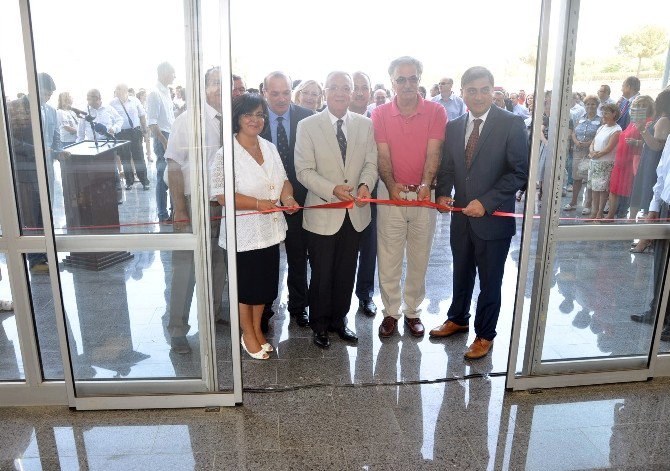 Dokuz Eylül Üniversitesi’ne Yeni Hukuk Fakültesi Binası