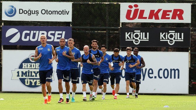 Fenerbahçe, Grasshopper Maçı Hazırlıklarını Sürdürüyor