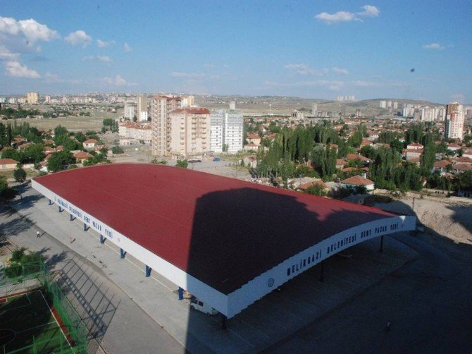 Melikgazi’den 16 Üstü Kapalı Modern Semt Pazarı